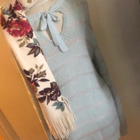 Gorgeous Like New L Green Laura Conrad Sweater - Picture 4 of 6